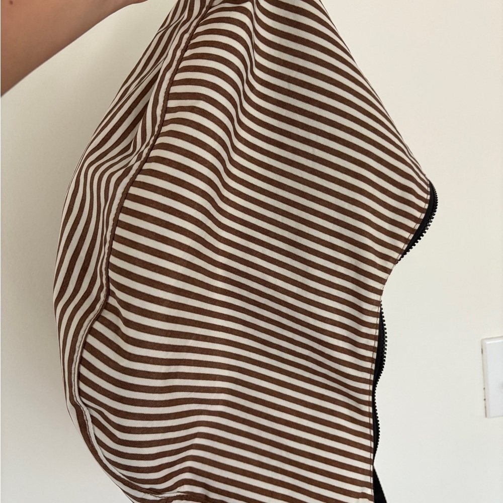 BAGGU Large Nylon Crescent Bag - Picture 4 of 9